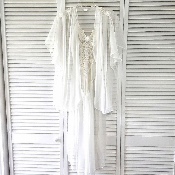 Cacique Intimates & Sleepwear Vintage Cacique Ecru Boudoir Gown